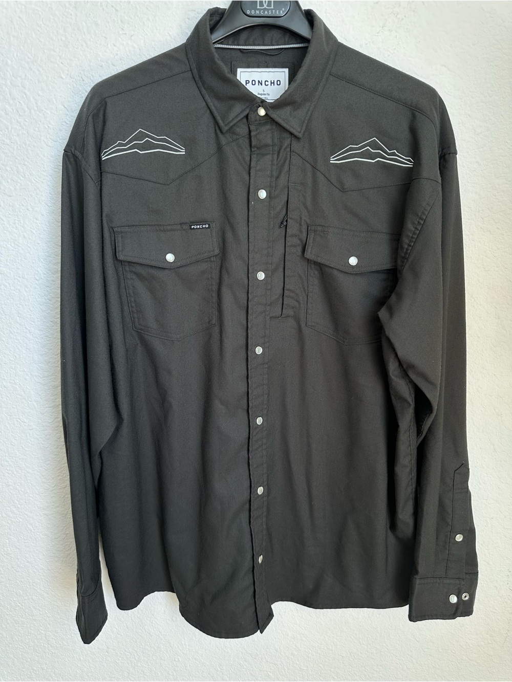Poncho Western Pearl Snap Shirt Mens Large Grey regular Fit like NEW